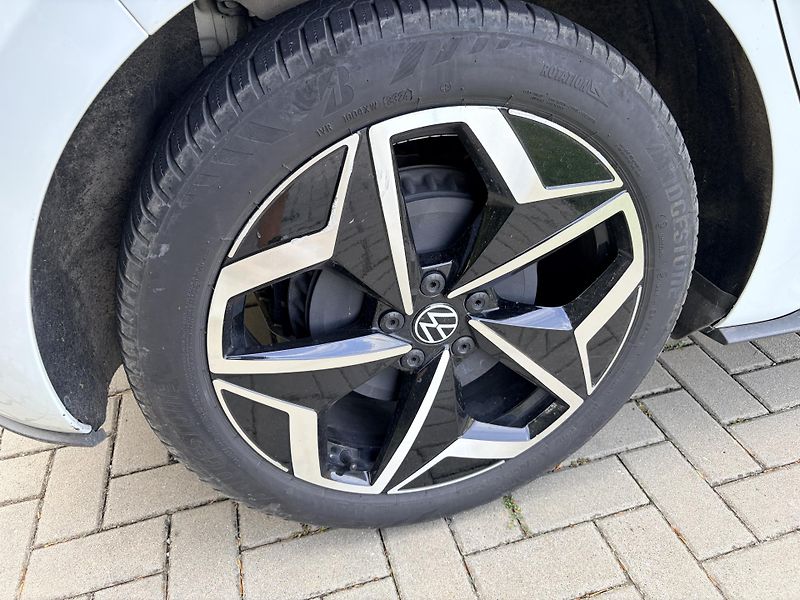 Volkswagen ID.3 PRO PERFORMANCE 62kWh - fotka 10 z 60