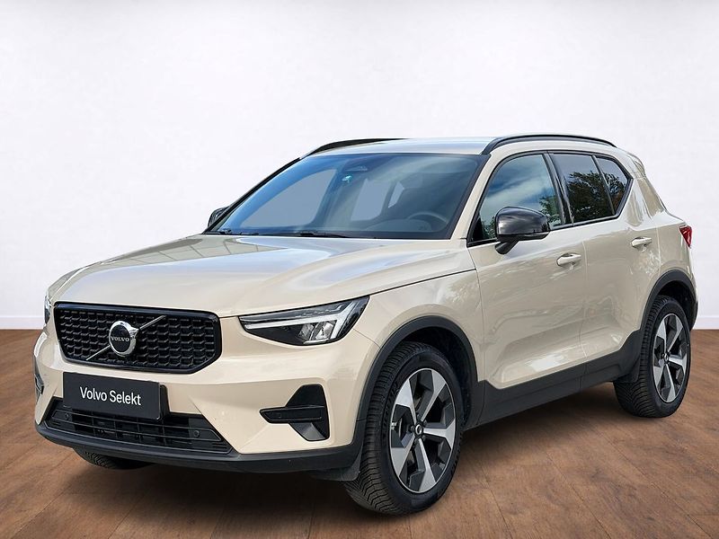 Volvo XC40 PLUS B3, ACC ,BLIS ,FULL LED - fotografie inzerátu