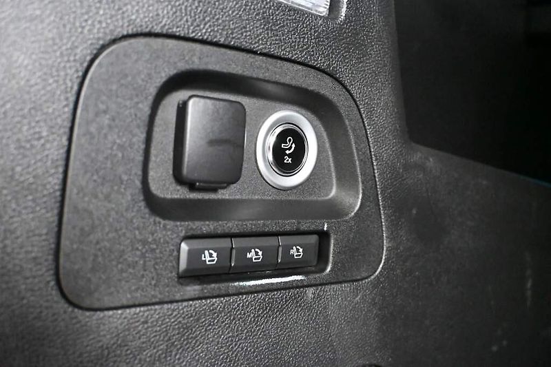 Ford S-MAX (2020) 2.0 4x4 140 KW LED ACC SONY Ta - fotka 22 z 45