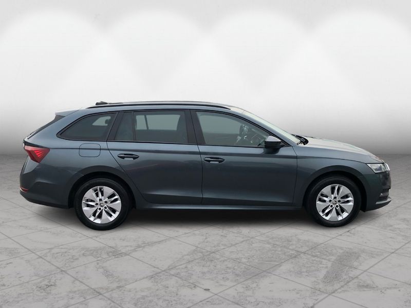 Škoda Octavia Combi 2.0 TDI STYLE  DSG 7° - fotka 8 z 29