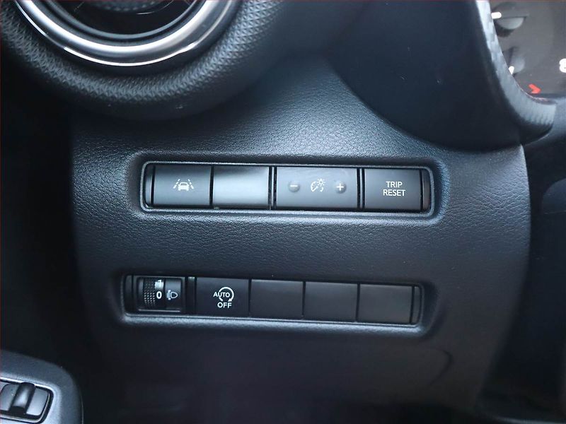 Nissan Juke (2021) 1.0 DIG-T, Serv.kniha - fotka 18 z 18