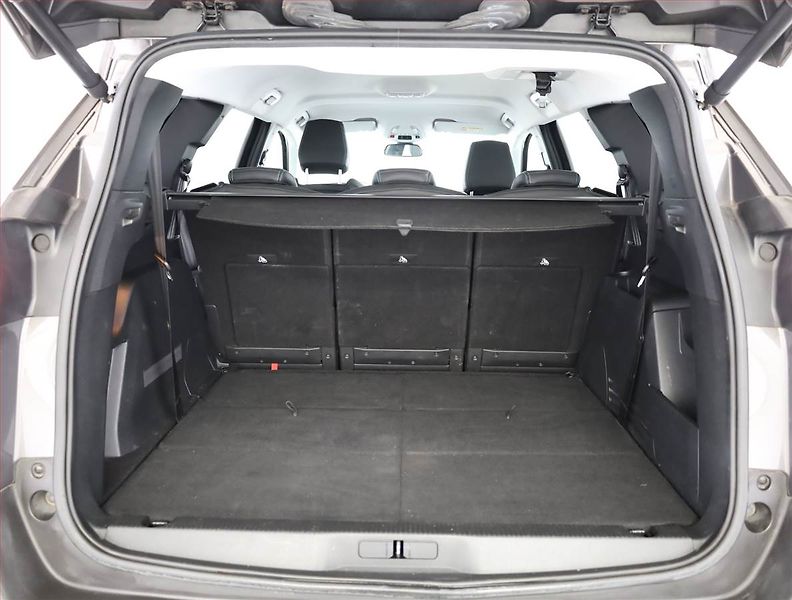 Peugeot 5008 (2021) 1.5 BlueHDi, Automat, 7 míst - fotka 18 z 19