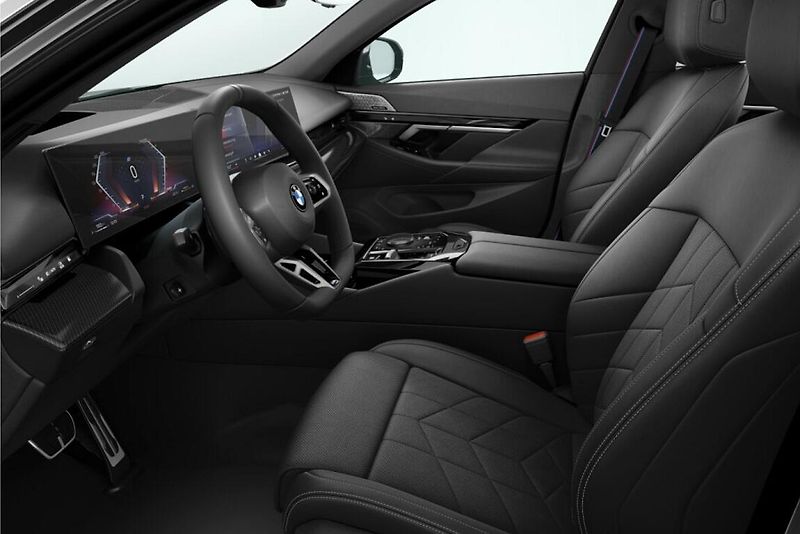 BMW Řada 5 540d xDrive Touring - fotka 4 z 4