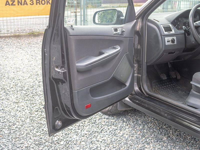 Škoda Fabia (2004) 1.9SDI 47KW - KLIMA - fotka 9 z 34