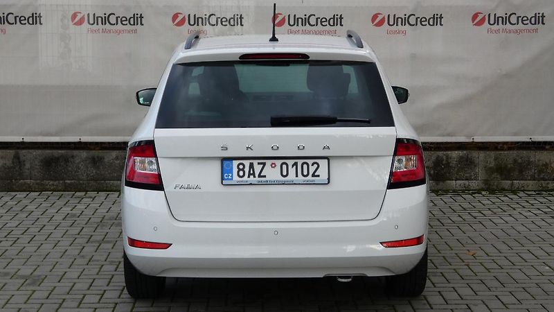 Škoda Fabia Combi 1,0 TSI Ambition Tour - fotka 4 z 22