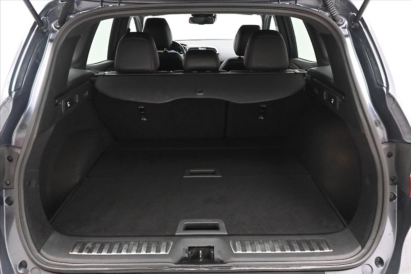Renault Kadjar 1,7 Blue dCi 110 kW 4x4 Black - fotka 10 z 27