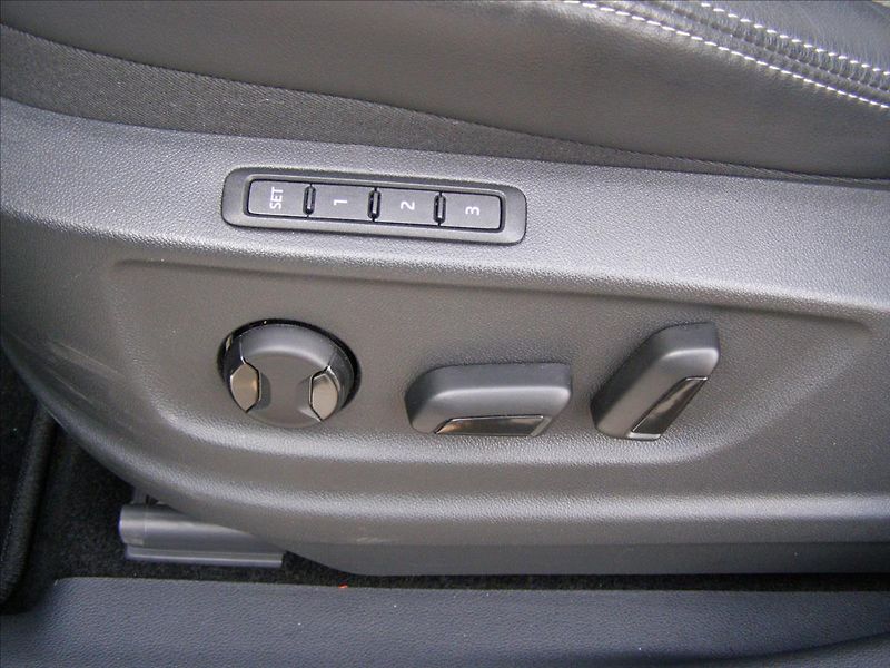 Škoda Kodiaq 2,0   TDI 52000KM STYLE odpoce - fotka 18 z 44