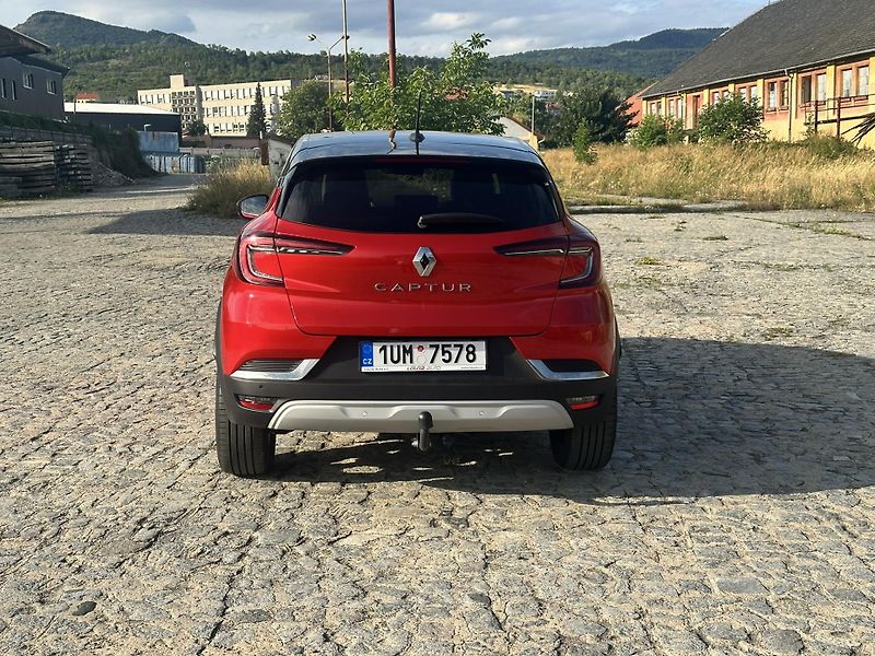 Renault Captur (2022) Renault Captur 1.3 Techno - fotka 6 z 16