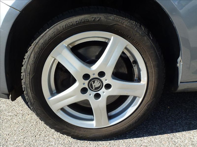Škoda Roomster 1,9 TDI -  BEZ KOROZE !!!!!!! - fotka 41 z 54
