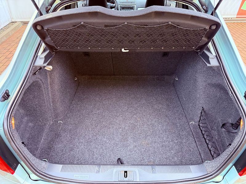 Škoda Octavia 1.2 TSi Ambiente, Serviska - fotka 9 z 24