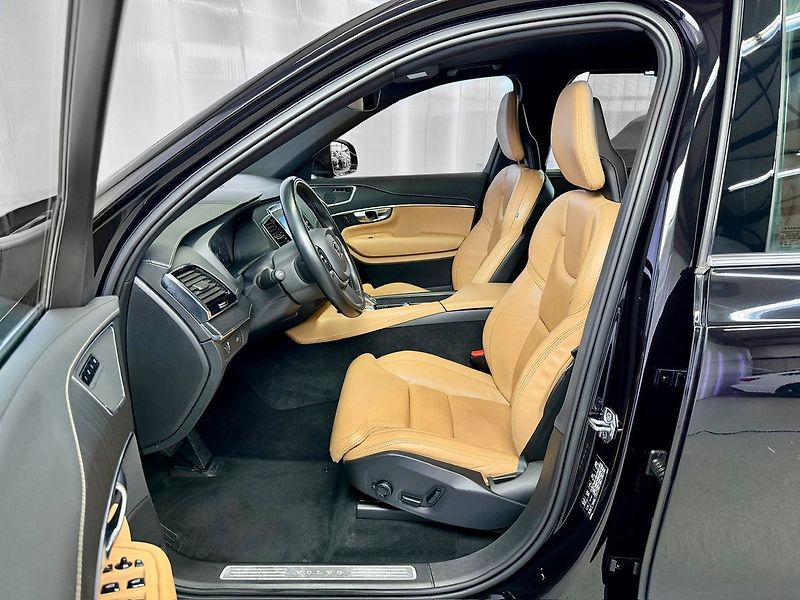 Volvo XC90 B5 AWD INSCRIPTION, ACC, LED, - fotka 11 z 30