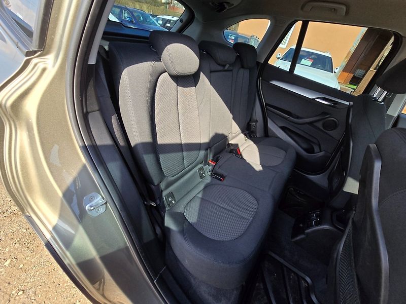 BMW X1 (2018) 2.0d 110KW 18d Xdrive - fotka 20 z 23