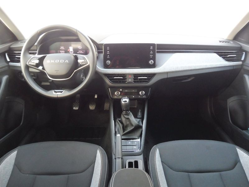 Škoda Scala (2025) Selection 1,0 TSI 85kW - fotka 5 z 29