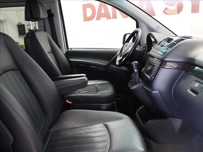 Mercedes-Benz Viano 3,0 CDI V6 Long xenony - fotka 12 z 32