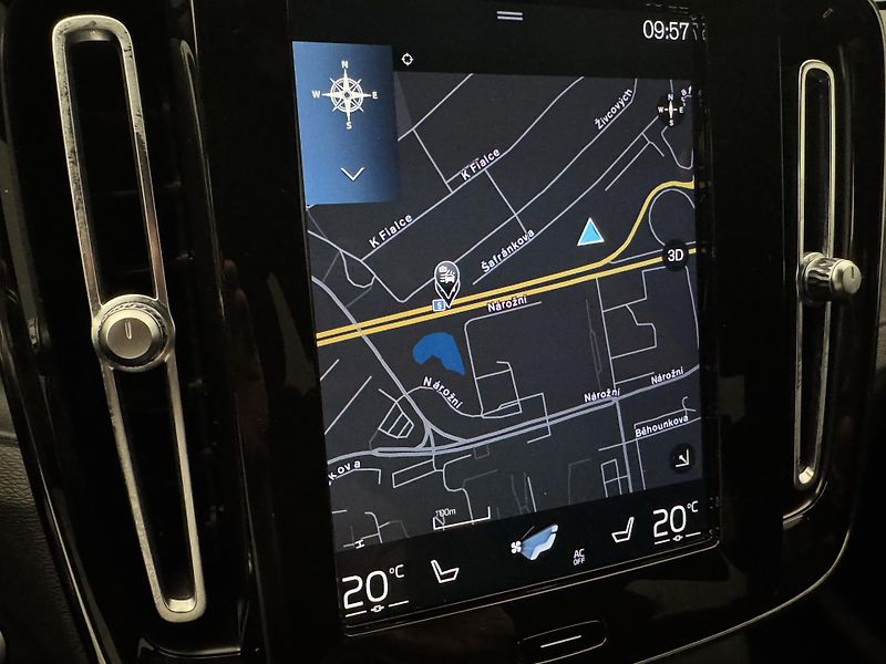Volvo XC40 T5 RECHARGE CZ - fotka 33 z 48