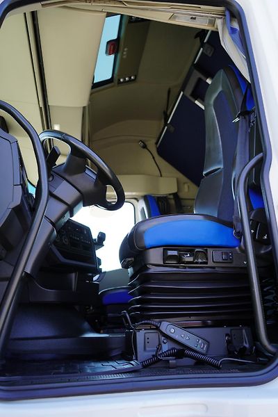 Volvo FH (2022) 500 / XL / EURO 6 / ACC / PEŁN - fotka 7 z 49