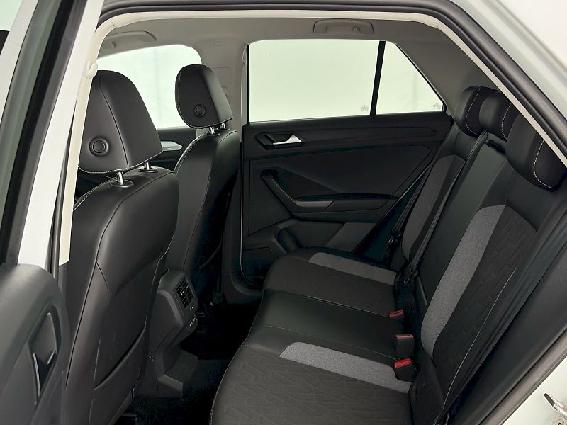 Volkswagen T-Roc (2025) Life GOAL 1.0 TSI 85kW - fotka 8 z 27