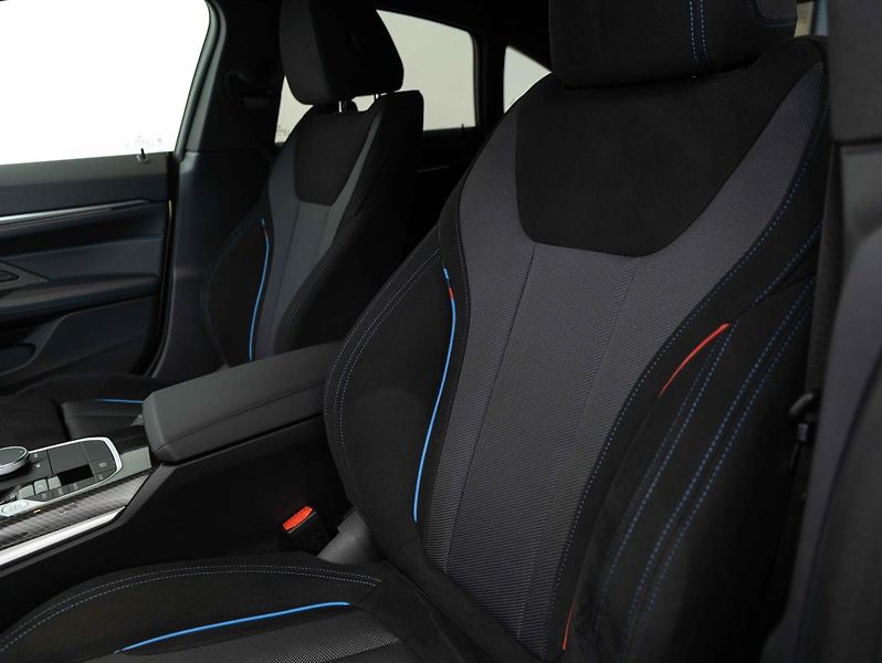BMW Řada 4 M440i xDrive Gran Coupé - fotka 20 z 23