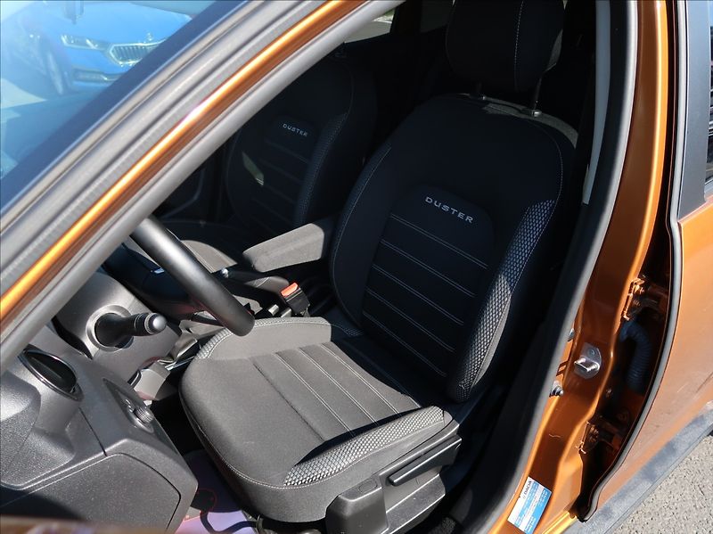 Dacia Duster 1,3 TCe,96kW,1majČR,4x4,klima - fotka 10 z 25