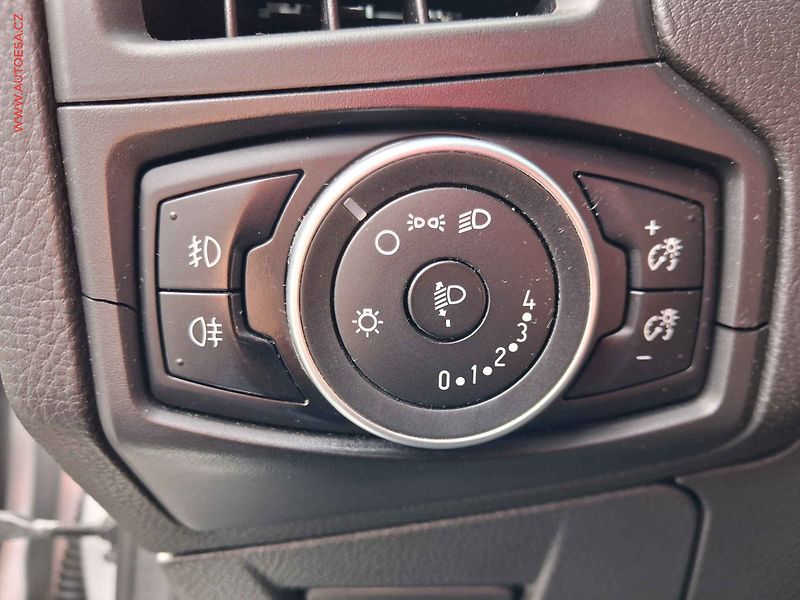 Ford Focus (2016) 1.5TDCI, ČR, servis.kniha, AC - fotka 15 z 18