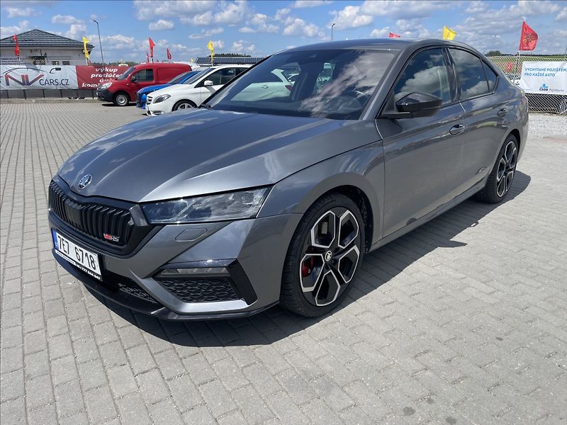 Škoda Octavia 2,0 TSi 180kw RS DSG Style Plu - fotka 33 z 39