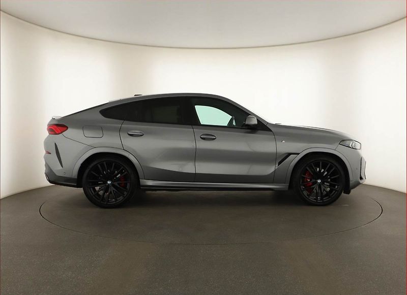 BMW X6 (2025) xDrive40d - fotka 6 z 20