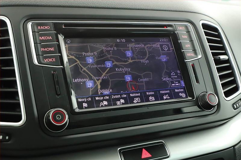 Volkswagen Sharan (2019) 2.0 TDI BMT, Automat, 7 míst - fotka 16 z 24