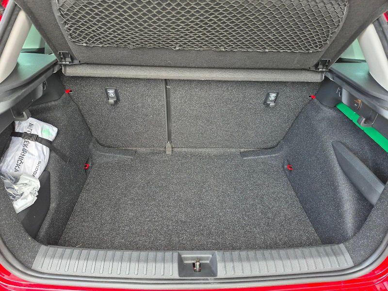 Škoda Kamiq (2025) Top Selection 1.5 TSI 110kW - fotka 25 z 27