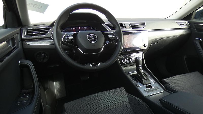 Škoda Superb 2,0 TDI 147kw 4x4 DSG Style - fotka 5 z 27