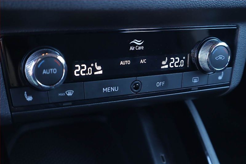 Škoda Kamiq (2021) 1.5 TSI - fotka 16 z 26