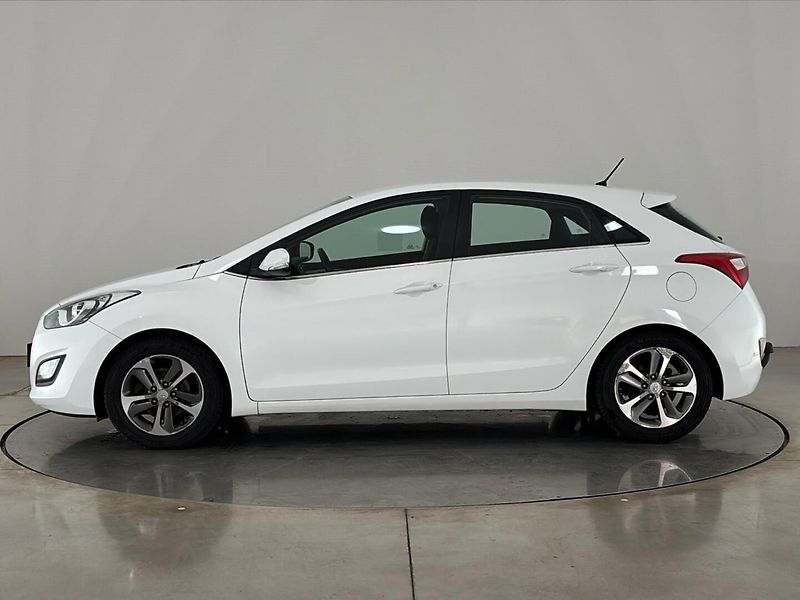 Hyundai i30 Hatchback - fotka 3 z 27
