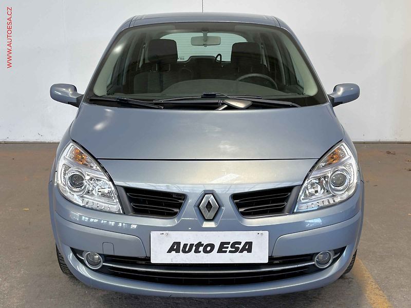 Renault Mégane (2007) 2.0 HDI, 2.maj,ČR - fotka 2 z 14