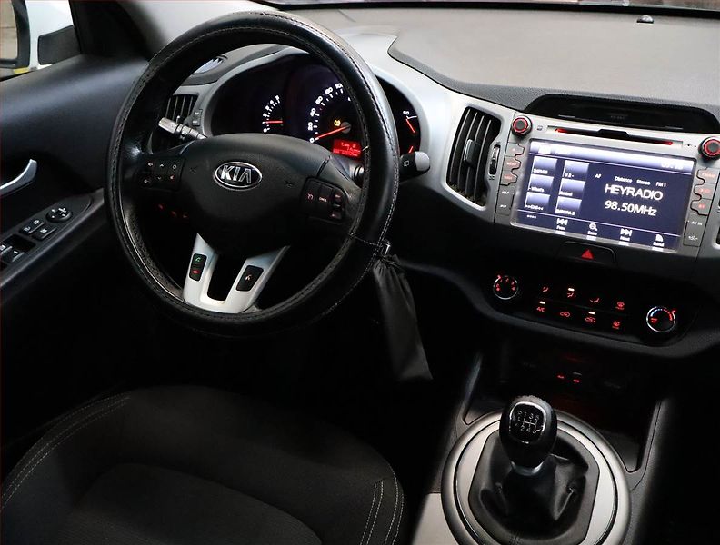 Kia Sportage (2015) 1.6 GDI, Navi, Tempomat - fotka 7 z 18