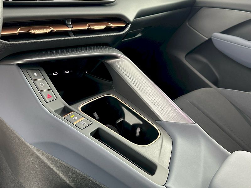 Cupra Terramar (2026) VZ 2.0 TSI 195kW 4x4 DSG - fotka 22 z 29