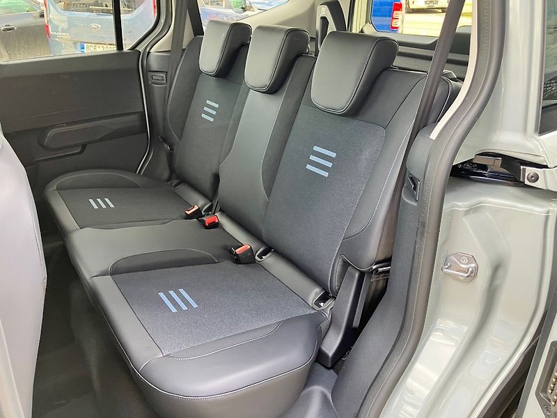 Ford Tourneo Courier (2026) Active, Tourneo, 1.0 EcoBoost - fotka 26 z 35