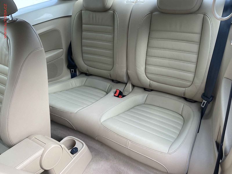 Volkswagen Beetle (2013) 1.2 TSi, Bixen, kůže, navi - fotka 10 z 15