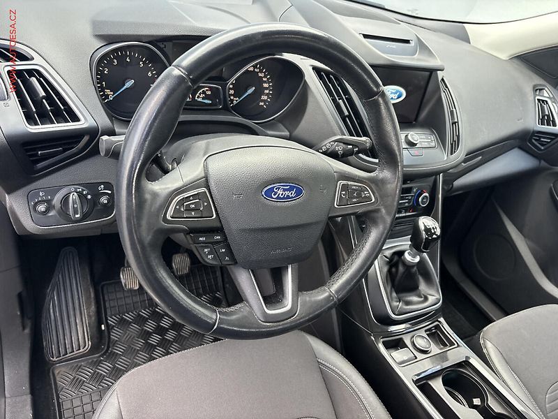 Ford Kuga (2019) 1.5EB, Bixen, navi, park - fotka 12 z 17