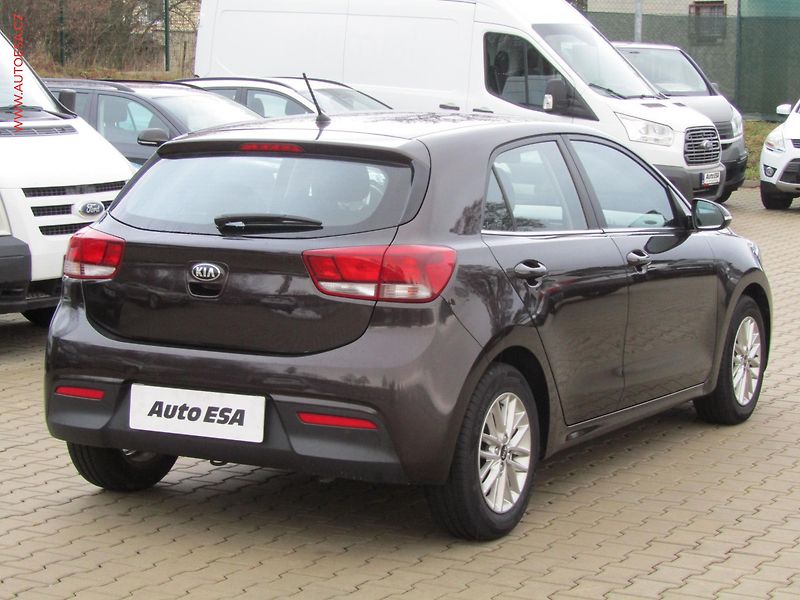 Kia Rio (2019) 1.2i, ČR, AC, park.asist - fotka 4 z 16