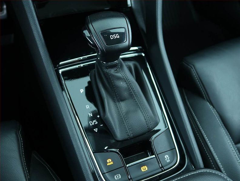 Škoda Karoq (2018) Style Plus 1.6 TDI, Automat - fotka 13 z 23