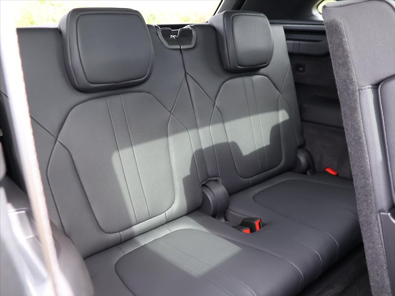 Škoda Kodiaq 2,0 TDi Sportline DSG 4x4 7-Mí - fotka 14 z 33