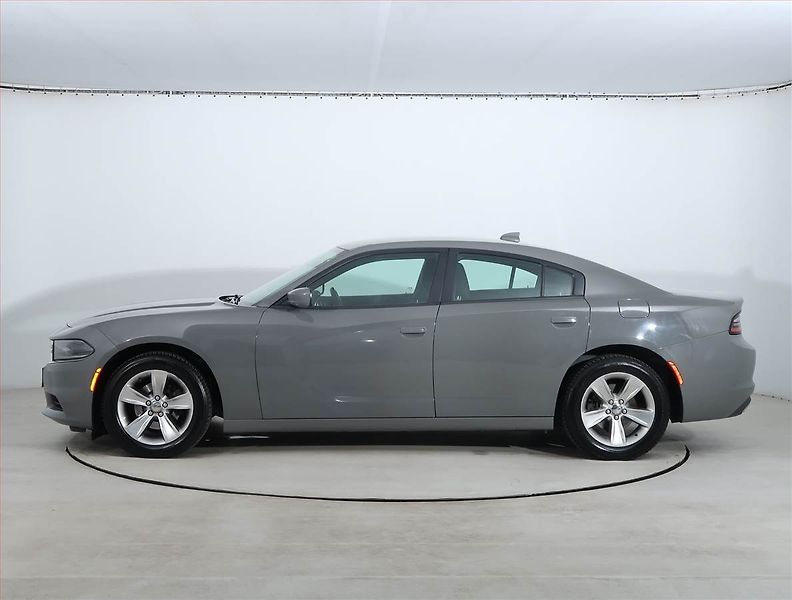 Dodge Charger (2017) 3.6 V6 - fotka 3 z 19
