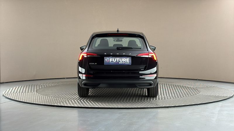 Škoda Scala 1.0 TSI DSG Ambition - fotka 5 z 22