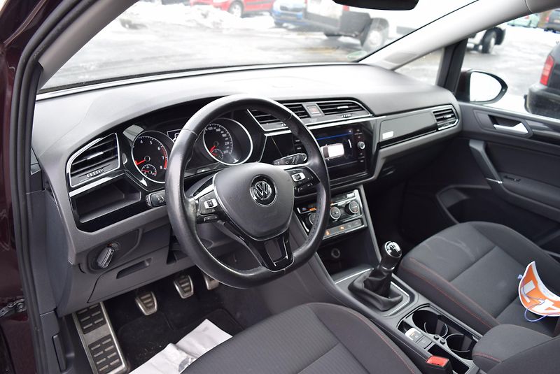 Volkswagen Touran (2018) 1.4TSI 110kw COMFORTLINE SOUND - fotka 24 z 50