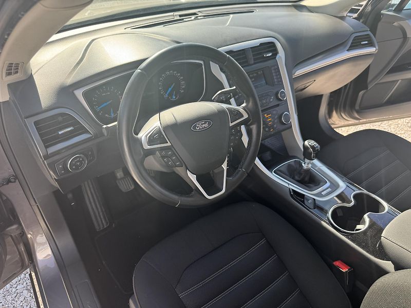 Ford Mondeo (2015) 1.5(118KW) 1MAJITEL,SERVISKA - fotka 19 z 45
