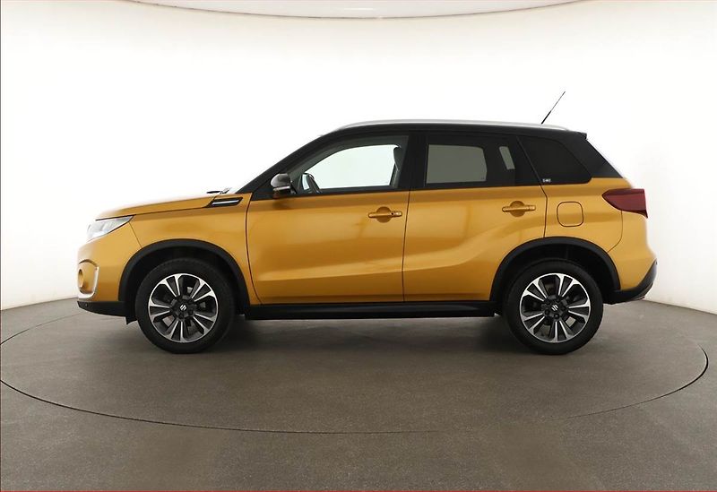 Suzuki Vitara (2021) Elegance 1.4 BoosterJet - fotka 3 z 18