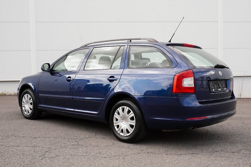 Škoda Octavia 1.4 MPI AMBIENTE - fotka 8 z 26