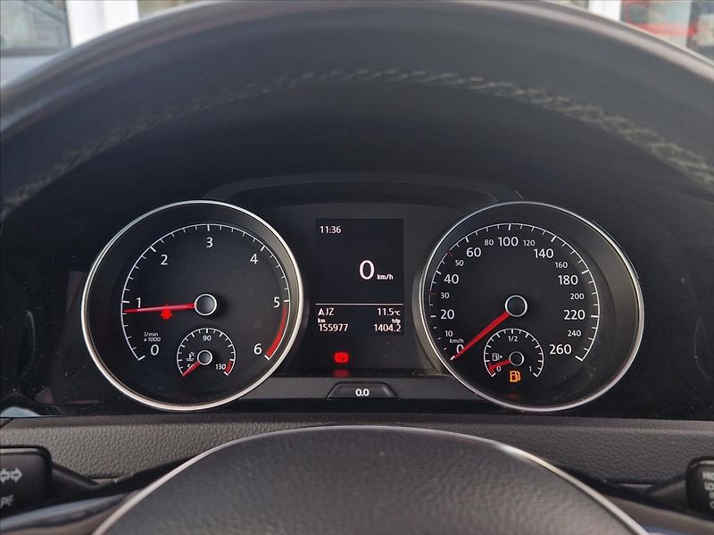 Volkswagen Golf 1,6 TDI LED KOMP.SERV.HISTORIE - fotka 24 z 50