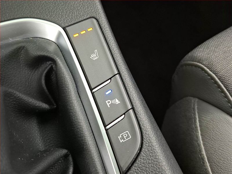 Hyundai i30 (2023) 1.5 T-GDI MHEV - fotka 18 z 20