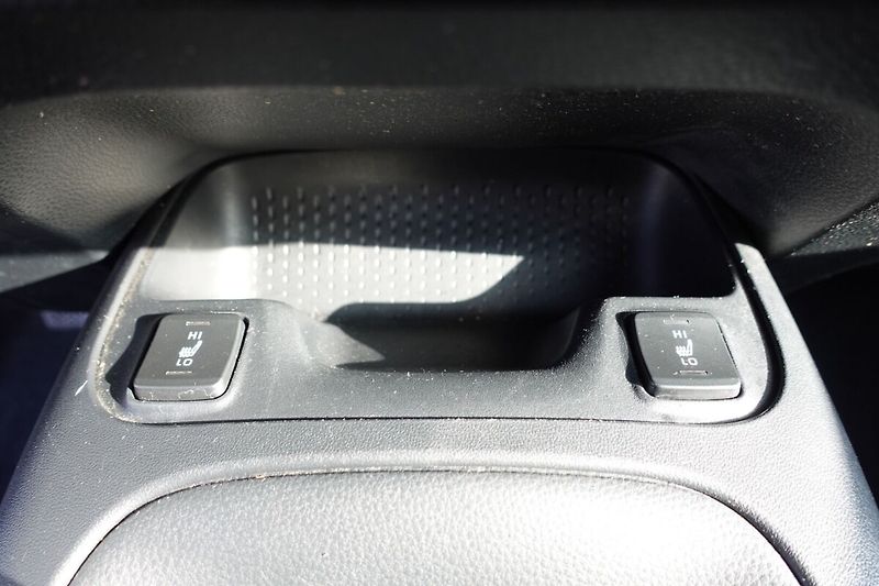 Toyota Corolla 2,0 HEV Comfort Tech TS - fotka 20 z 30