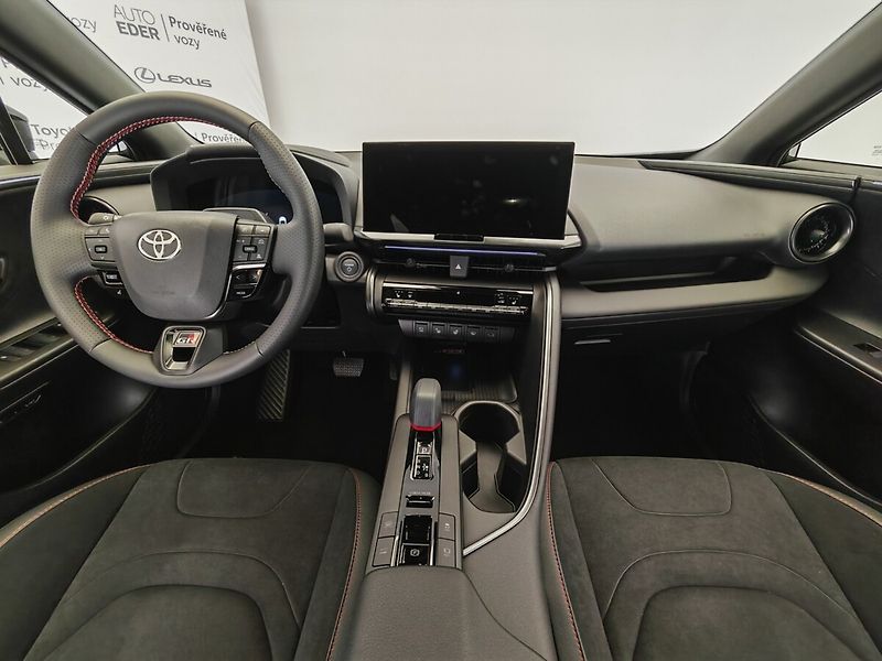 Toyota C-HR 2.0 PHEV GR SPORT - fotka 20 z 39